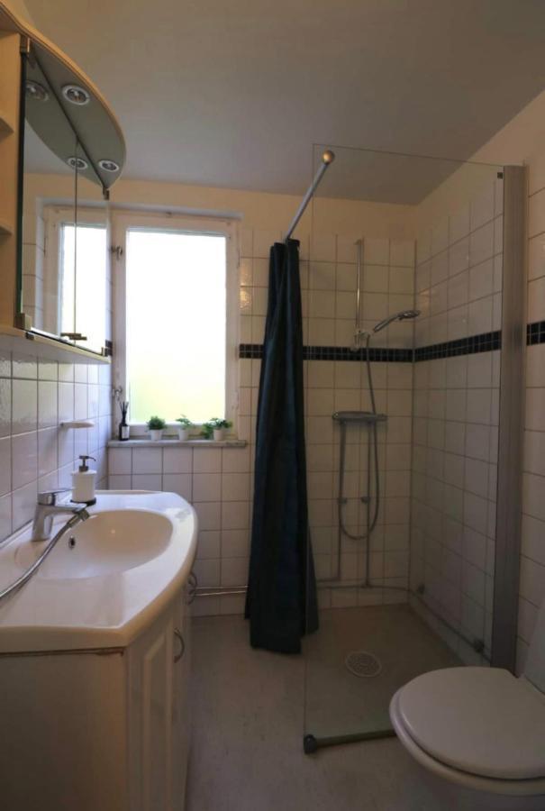 Ferienwohnung Trivsamma Lagenheter Med Fri Parkering Stockholm Exterior foto