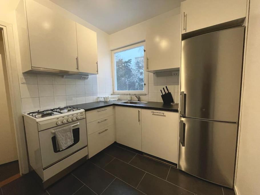Ferienwohnung Trivsamma Lagenheter Med Fri Parkering Stockholm Exterior foto