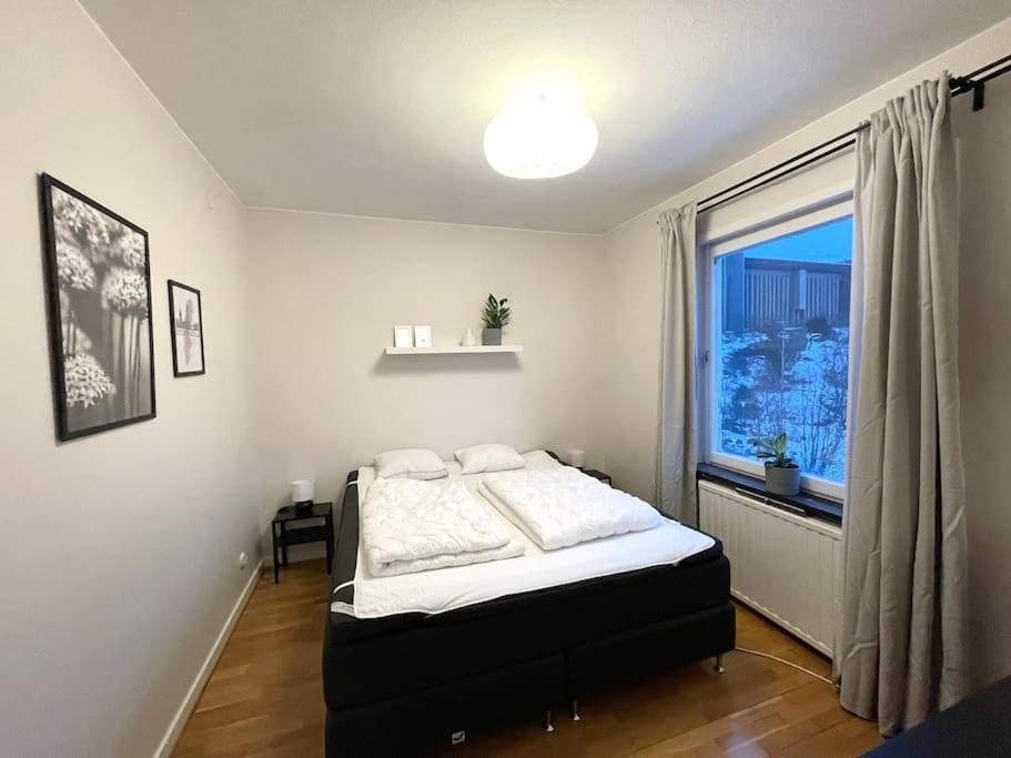 Ferienwohnung Trivsamma Lagenheter Med Fri Parkering Stockholm Exterior foto