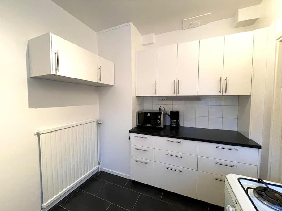 Ferienwohnung Trivsamma Lagenheter Med Fri Parkering Stockholm Exterior foto